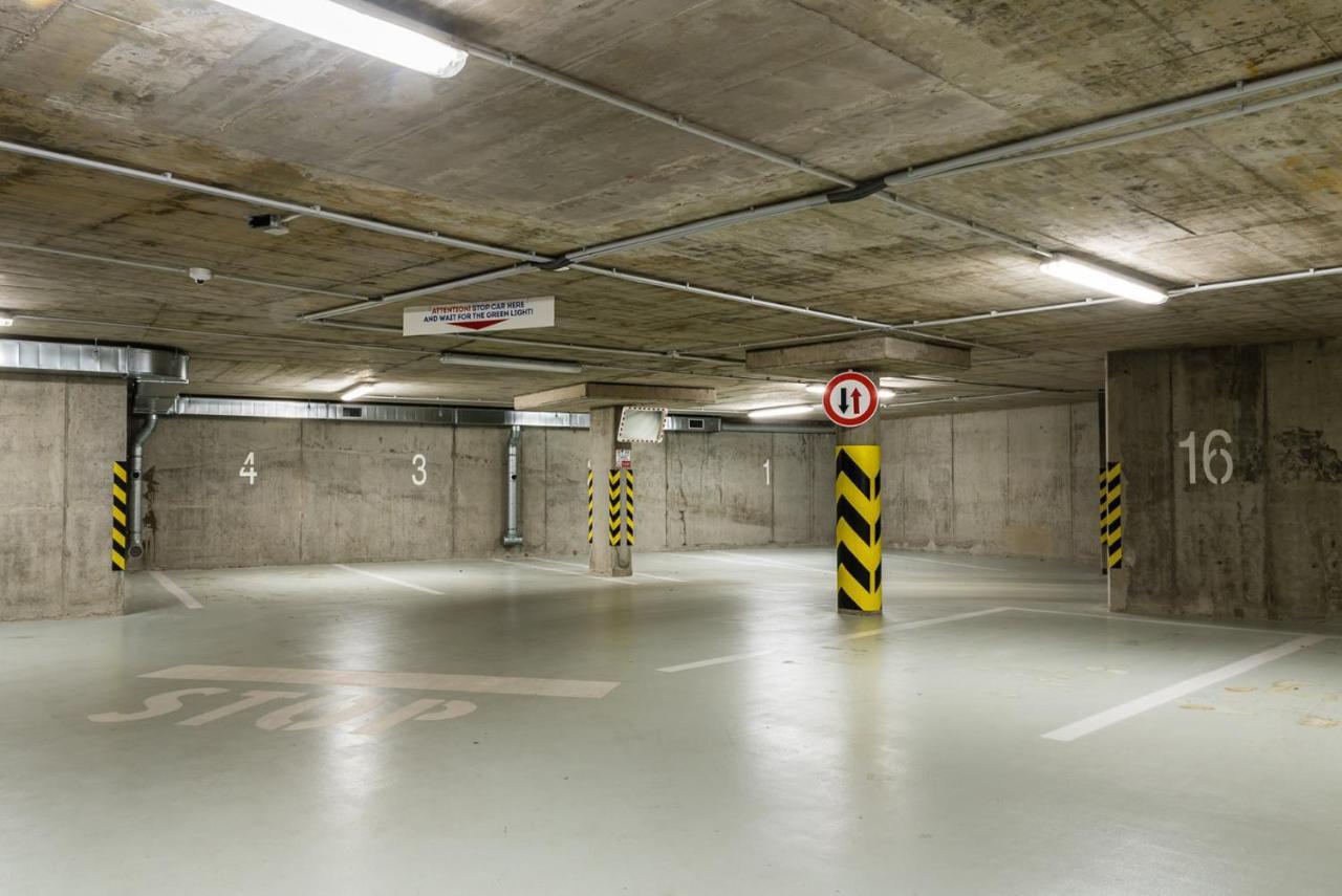 City Castle Apartments Free Parking ブラチスラヴァ エクステリア 写真