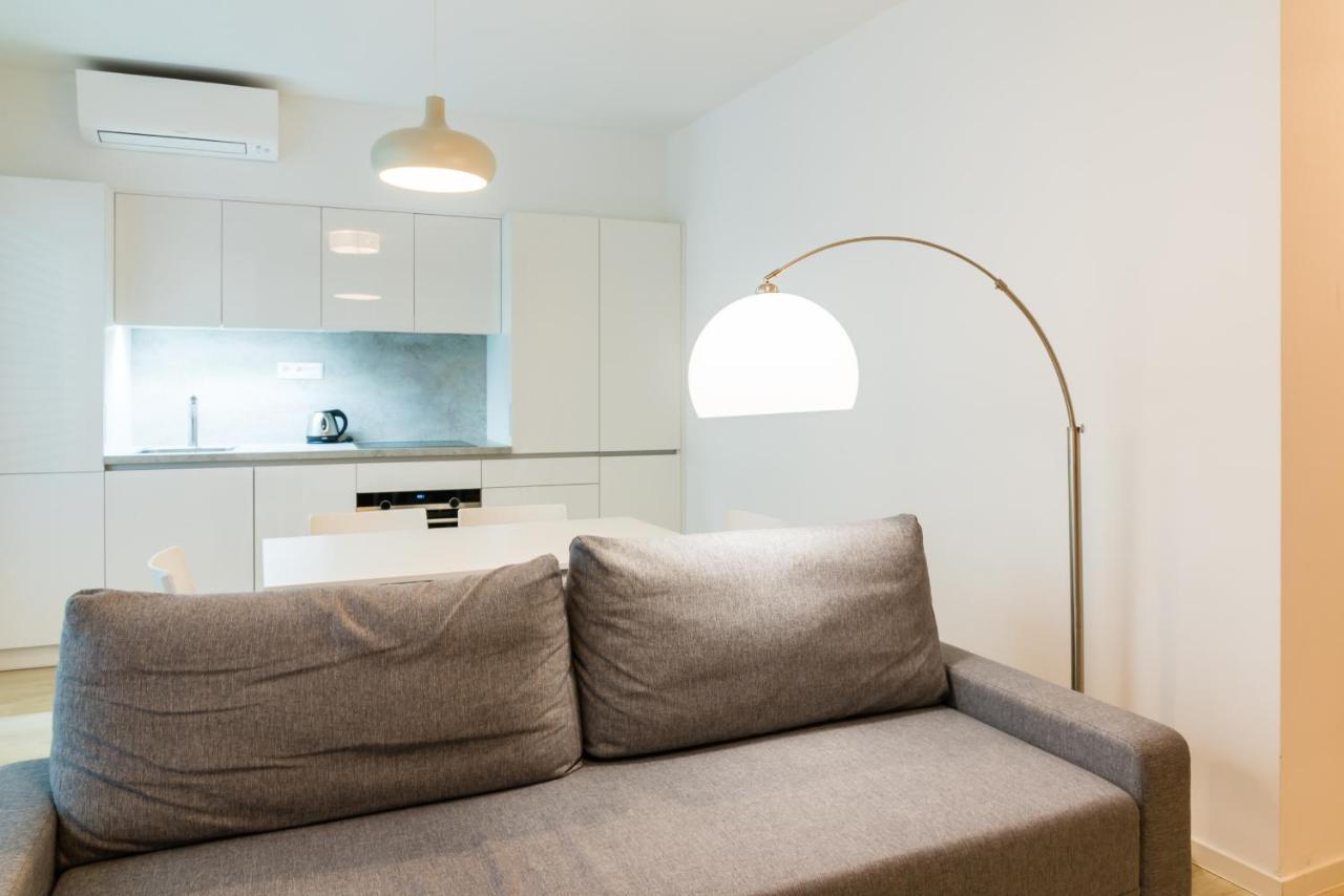 City Castle Apartments Free Parking ブラチスラヴァ エクステリア 写真