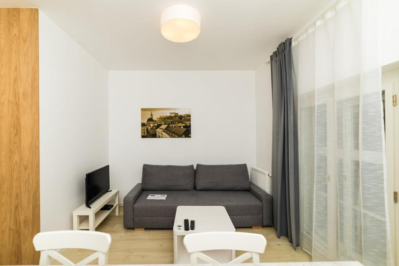 City Castle Apartments Free Parking ブラチスラヴァ エクステリア 写真