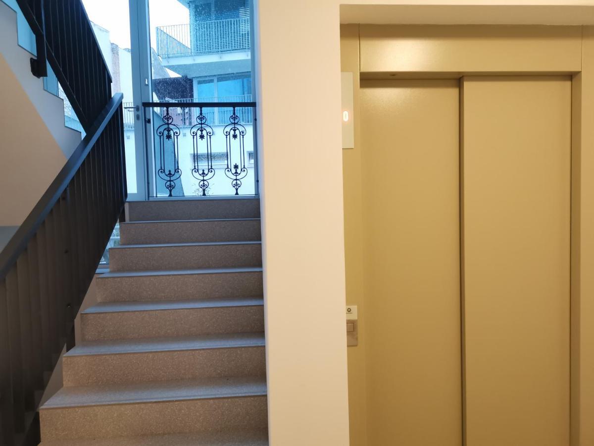 City Castle Apartments Free Parking ブラチスラヴァ エクステリア 写真